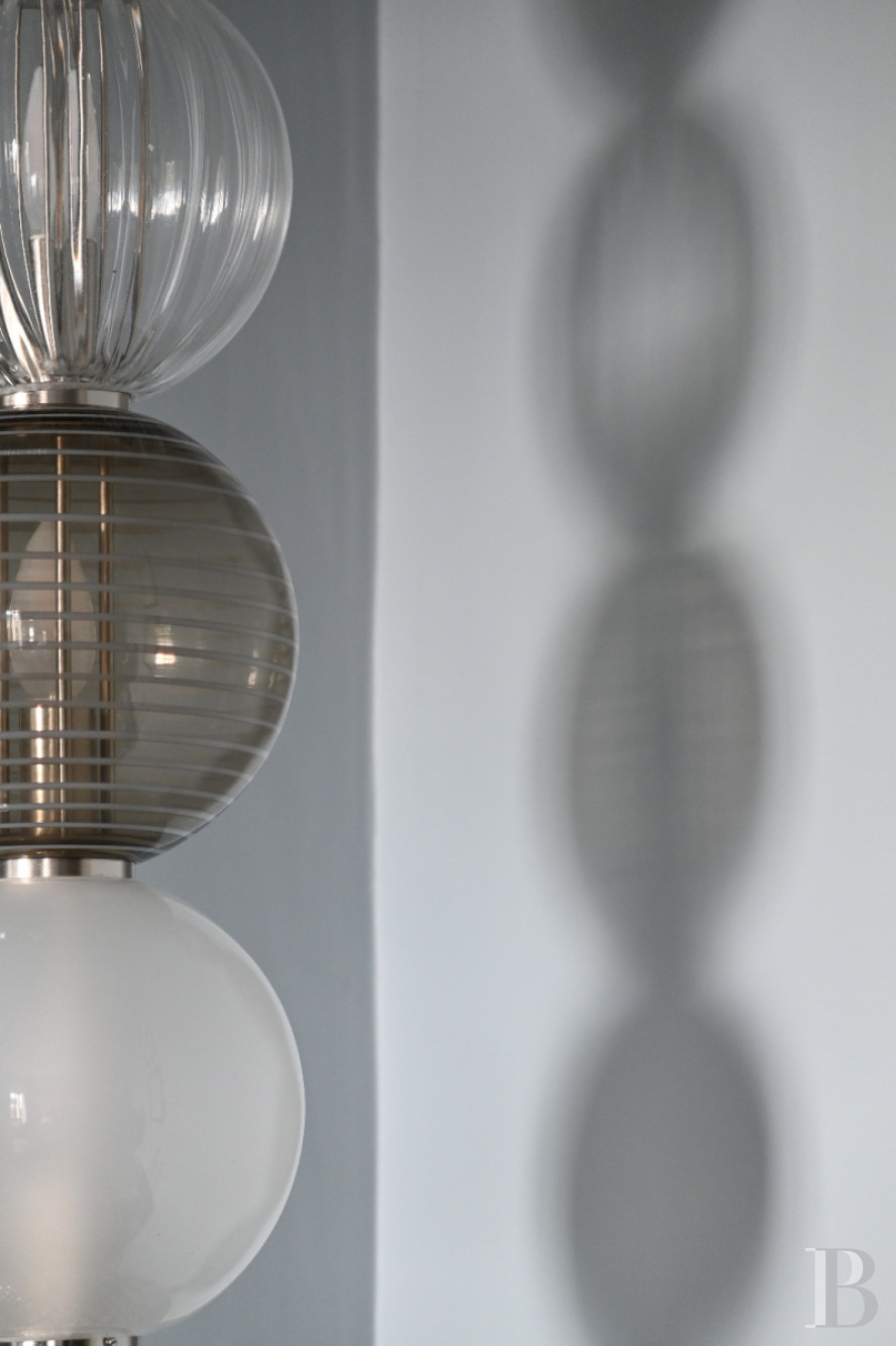 Dans l’Ain, à proximité de Genève, une maison du 17e siècle traversée par un souffle contemporain - photo  n°10